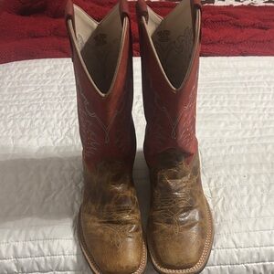 Old West White and Blue Embroidered Boots
